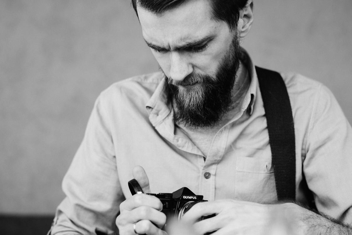 Portrait de Marcel Nikolic, photographe basé à Berlin