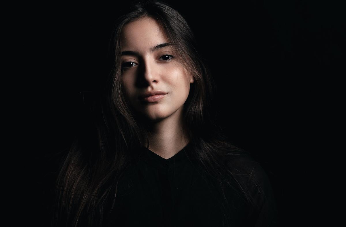 Portrait de Rhode Dubois, photographe basée à Barcelone